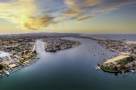 Newport's premium dinner cruise