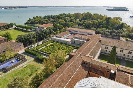 Giorgio Cini, Borges Labyrinth and Vatican chapels tour with audio guide