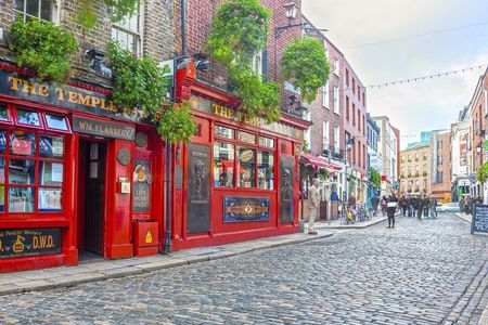 Self guided tour with interactive city game of Dublin