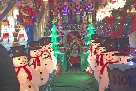 Brooklyn Christmas Lights Tour (at Dyker Heights)