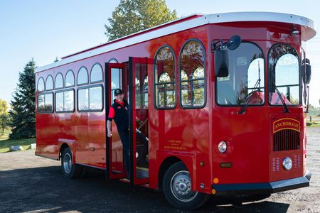 Deluxe city trolley tour in Anchorage