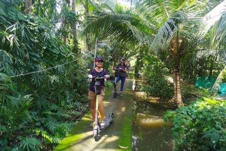 E-scooter Bang Kra Jao jungle tour in Bangkok