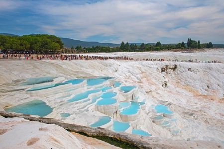 Exploring Pamukkale and Hierapolis ruins group tour from Denizli