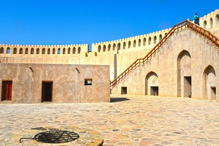 Private tour to Nizwa and to the oasis of Birkat Al Mouz from Muscat with lunch