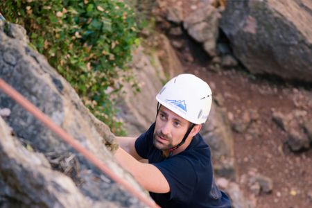 Guided climbing experience in Arrábida Natural Park