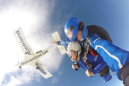 13,000ft skydiving experience in Auckland