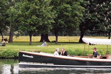 Oxford picnic sightseeing cruise