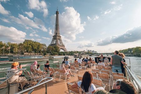 Seine cruise tickets with return transportation from Disneyland® Paris