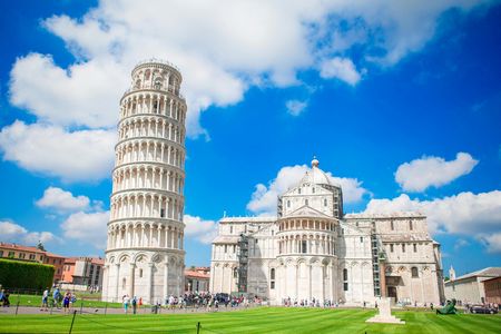 Pisa guided tour with Leaning Tower and entrance to the Cathedral