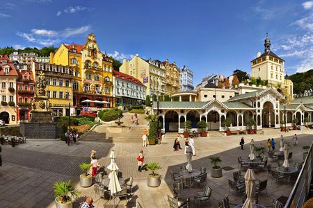 Karlovy Vary Tour from Prague with Watchtower and Funicular