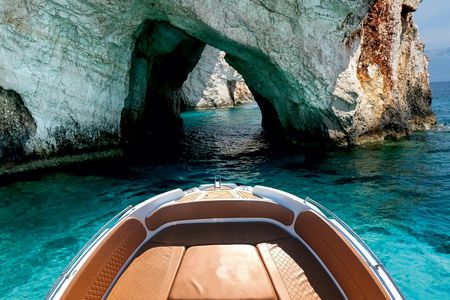 Private Cruise to Shipwreck Beach and Blue Caves