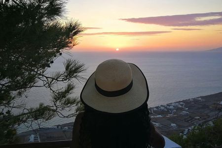 Santorini sunrise private tour