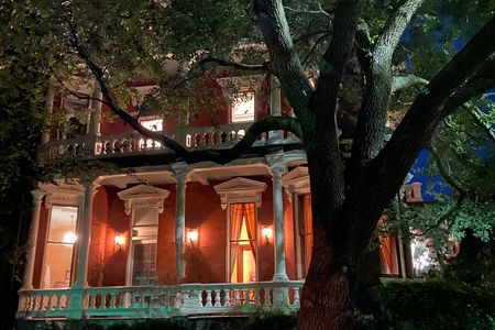 Savannah ghost-haunting tour