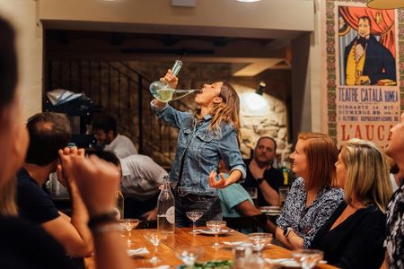 Private tapas and wine experience tour in Barcelona