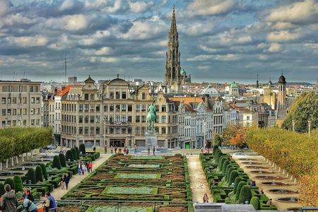 Guided walking tour with optional beer tasting in Brussels