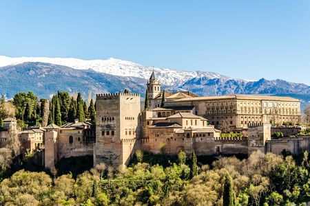 Albaicín and Sacromonte small group guided tour with entrance to the Alhambra