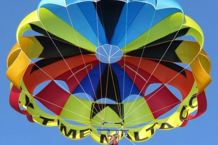 Parasailing experience in Malta