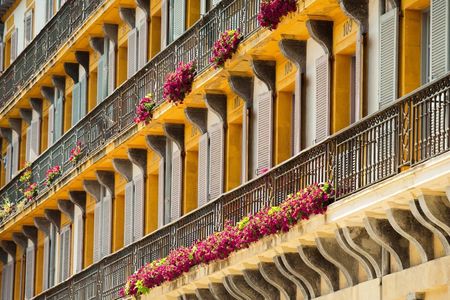San Sebastian sightseeing tour with pintxos