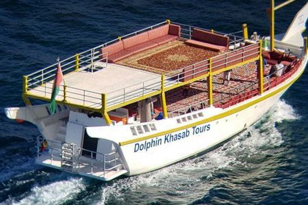 Fjords of Musandam dhow cruise half-day with drinks and fruit