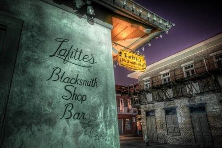 New Orleans Killers and Thrillers walking ghost tour