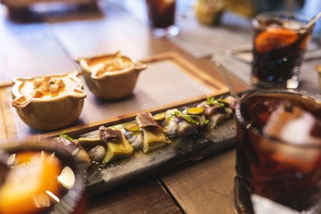 Granada tapas crawl guided tour