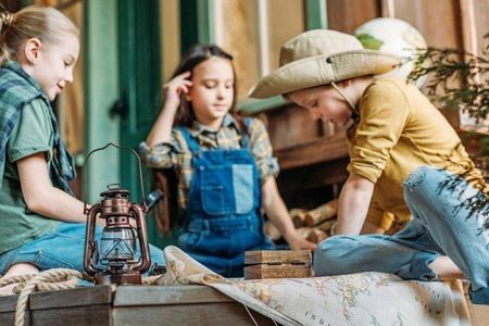 Family treasure hunt adventure in Athens