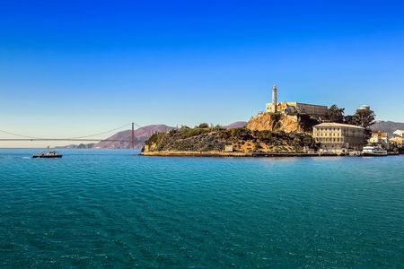 Alcatraz and Golden Gate Bridge tour by deluxe minivan