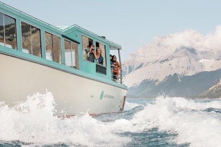 Lake Minnewanka cruise