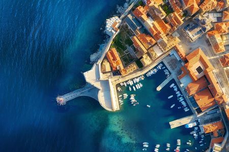 Old Town Dubrovnik tour with transport from Tivat