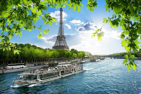 Tootbus Must See Paris hop-on hop-off bus tour with cruise