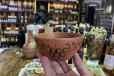 Wine promenade tasting tour in Tbilisi