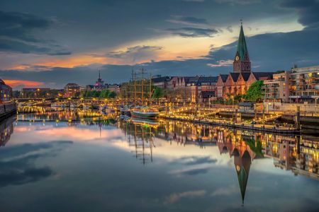 Self guided tour with interactive city game of Bremen