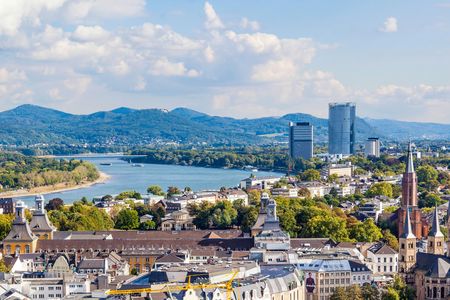 Self guided tour with interactive city game of Bonn