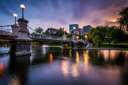 Boston Summer Night Trolley Tour and River Cruise