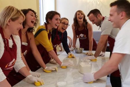 Pasta making and Tiramisù class in Rome
