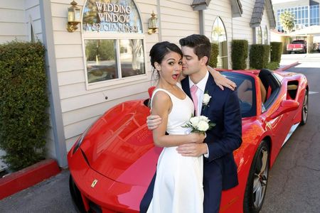 Las Vegas drive-thru wedding package