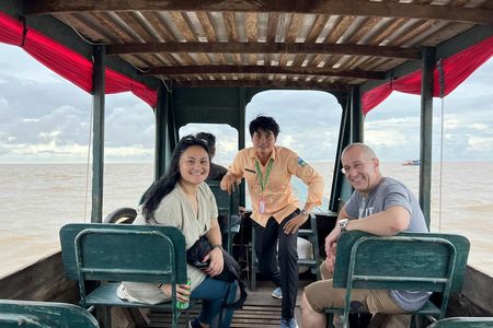 Boat experience at Tonle Sap Lake and Siem Reap night market tour