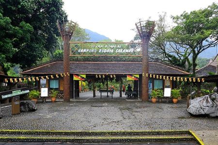 Sarawak cultural village tour from Kuching