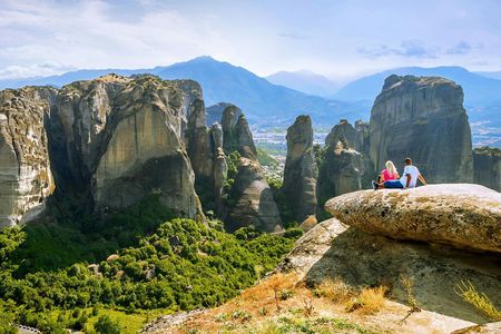 Athens to Meteora Full-Day Tour with Greek Lunch