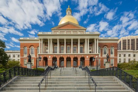 Ultimate American revolution self-guided walking and driving tours