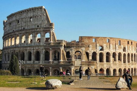 Colosseum Semi-Private Tour with Roman Forum and Palatine Hill