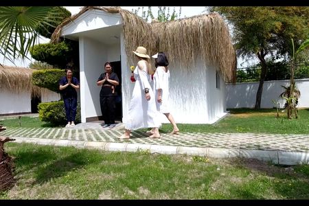 Spa detox-day package with pick-up from Side
