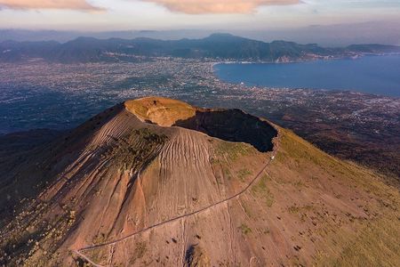 Private Tour of Vesuvius Pompeii, and Herculaneum