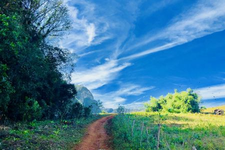 Hiking in the Viñales Valley
