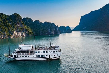 Halong Bay 2 days and 1 night on boat cruise from Hanoi