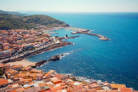 City tour of the medieval village of Castelsardo with tasting
