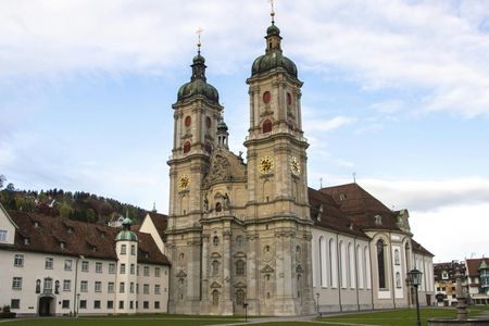 Exclusive historical walking tour of St.Gallen with a local