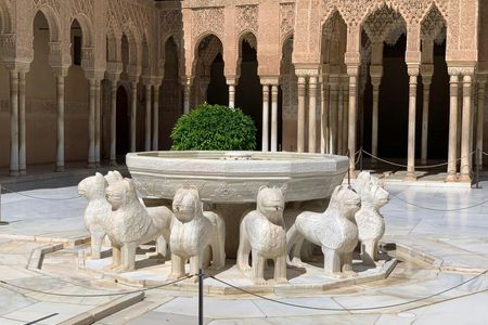 Alhambra Complex guided tour with full access