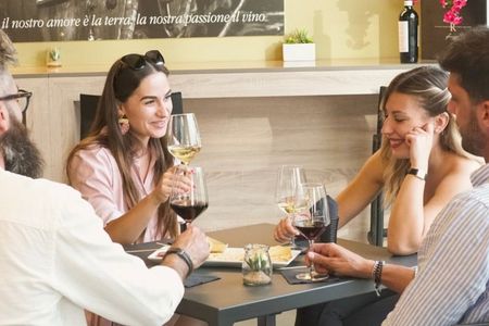 Alghero City Center Tour with Wine Tasting