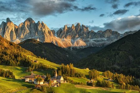 Full-day tour of Dolomites and Ortisei from Lake Garda